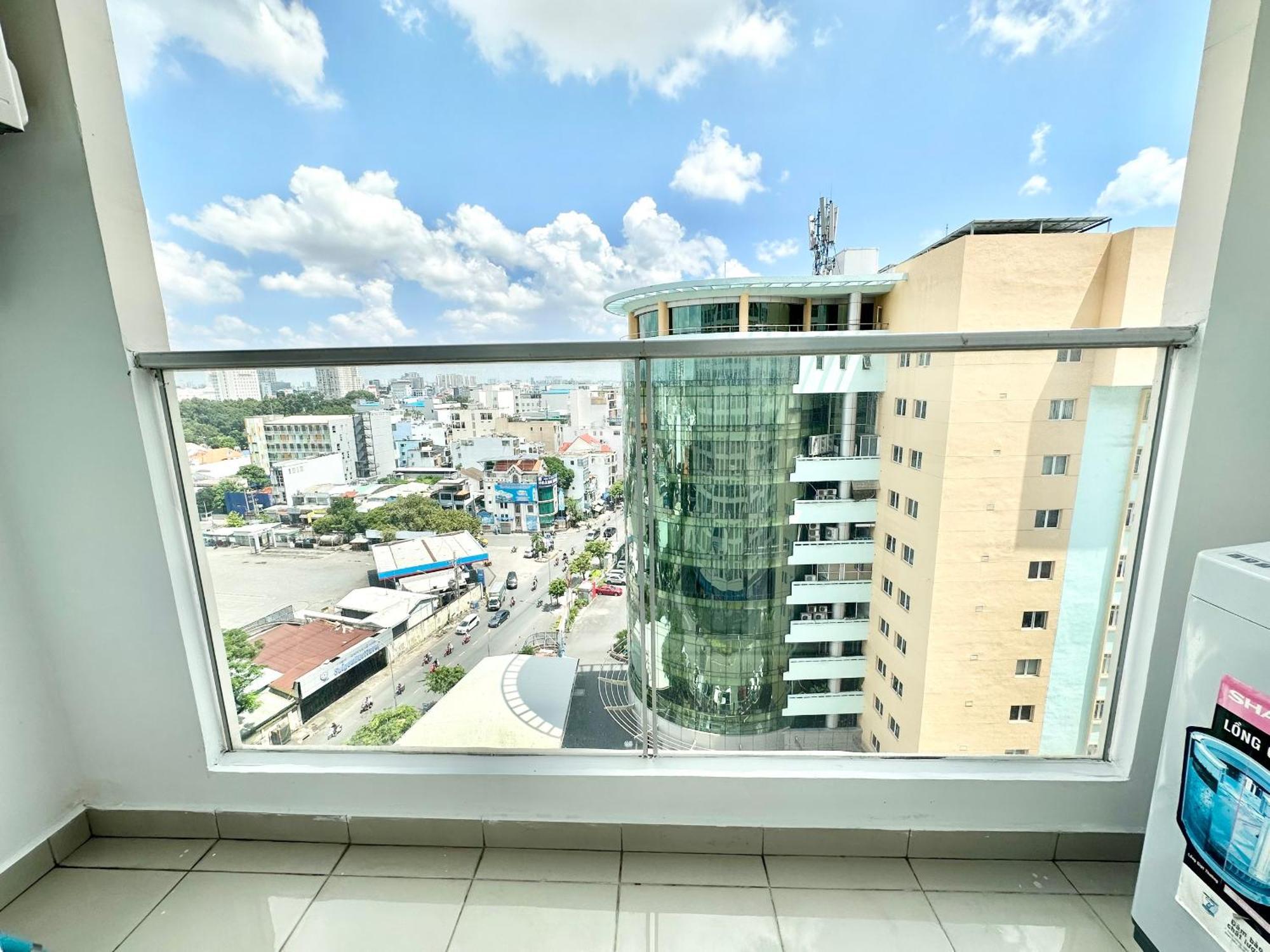 Teddy Apartment At Sky Center Luxury 胡志明市 外观 照片