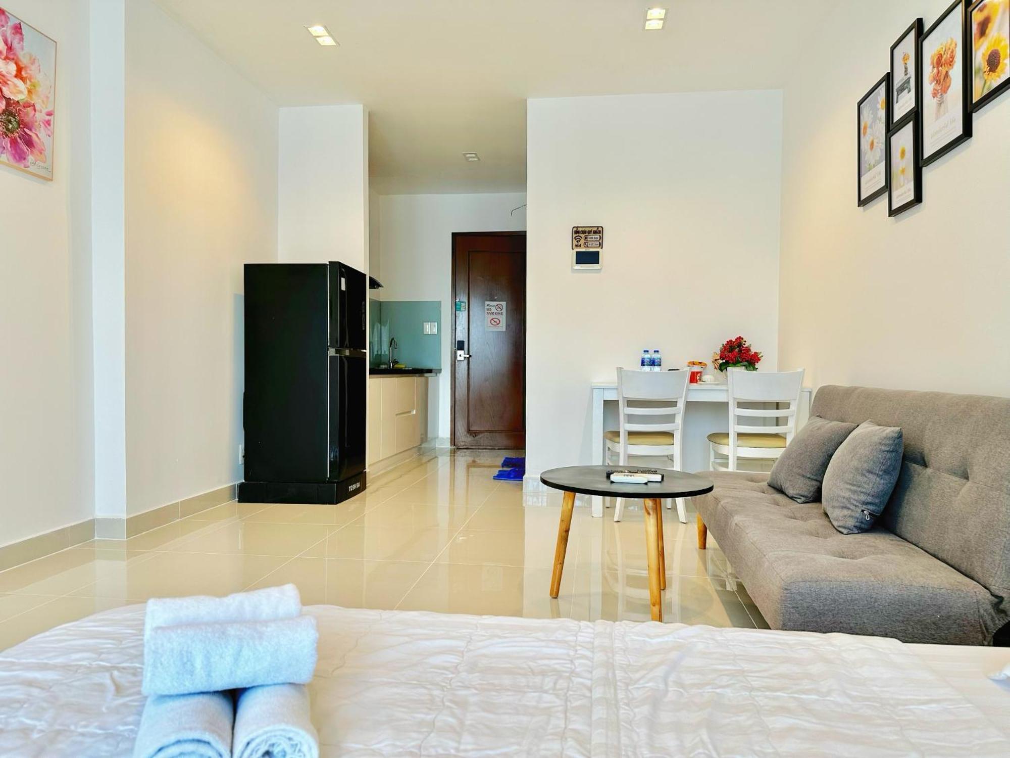 Teddy Apartment At Sky Center Luxury 胡志明市 外观 照片