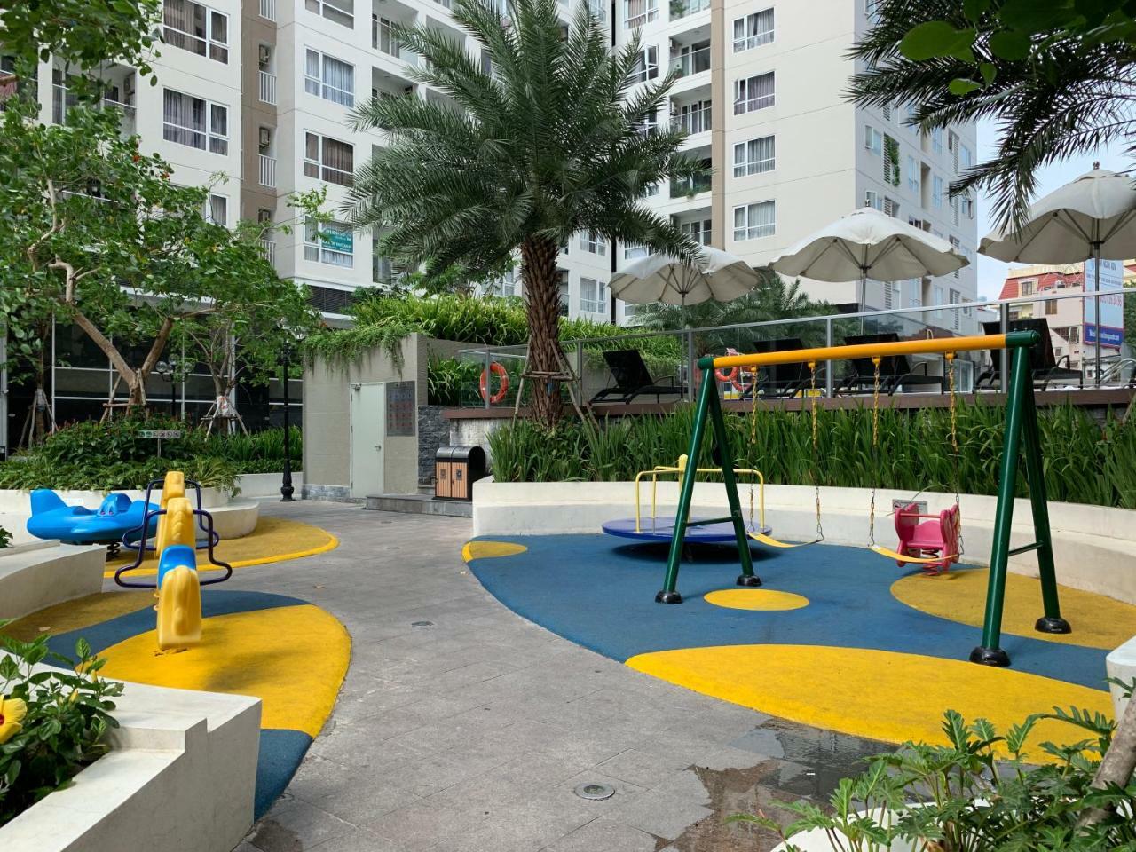 Teddy Apartment At Sky Center Luxury 胡志明市 外观 照片